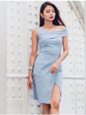 NICHOLAS light blue shoulder asymmetrical formal dress Size Women’s 8 US